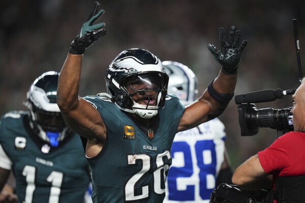 Eagles Edge Cowboys in Lightning-Delayed Kickoff to 2025 NFL Season